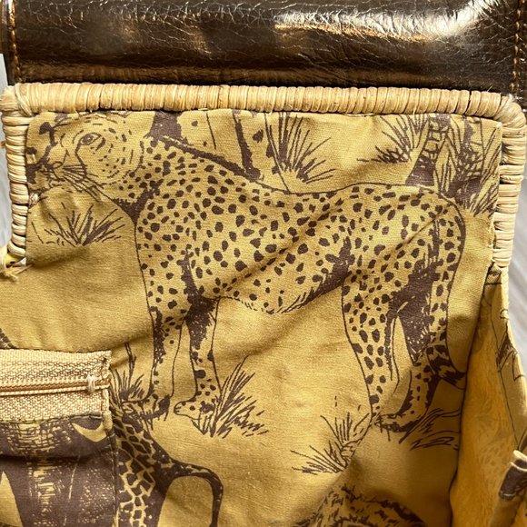 JEANNIE LOTTIE • Woven Rattan Clutch with Bamboo Handles • ALMOST NEW! - Picture 5 of 13